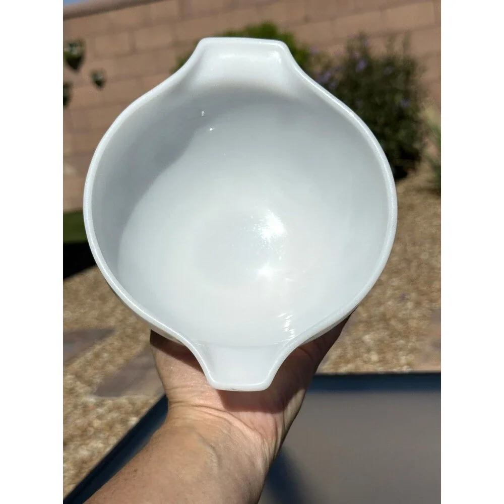 Vintage Pyrex Mixing Bowl #441 Early American Cinderella 1-1/2 PT White Brown